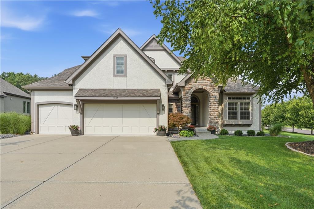 Photo of 11637 W 154th Street Overland Park KS 66221