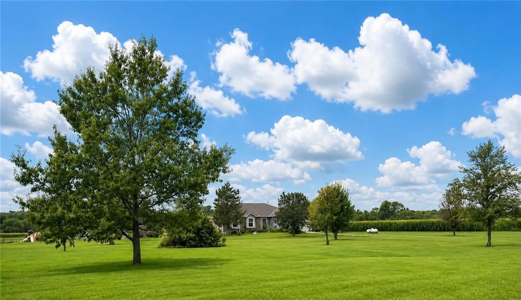 Photo of 17363 247th Street Tonganoxie KS 66086