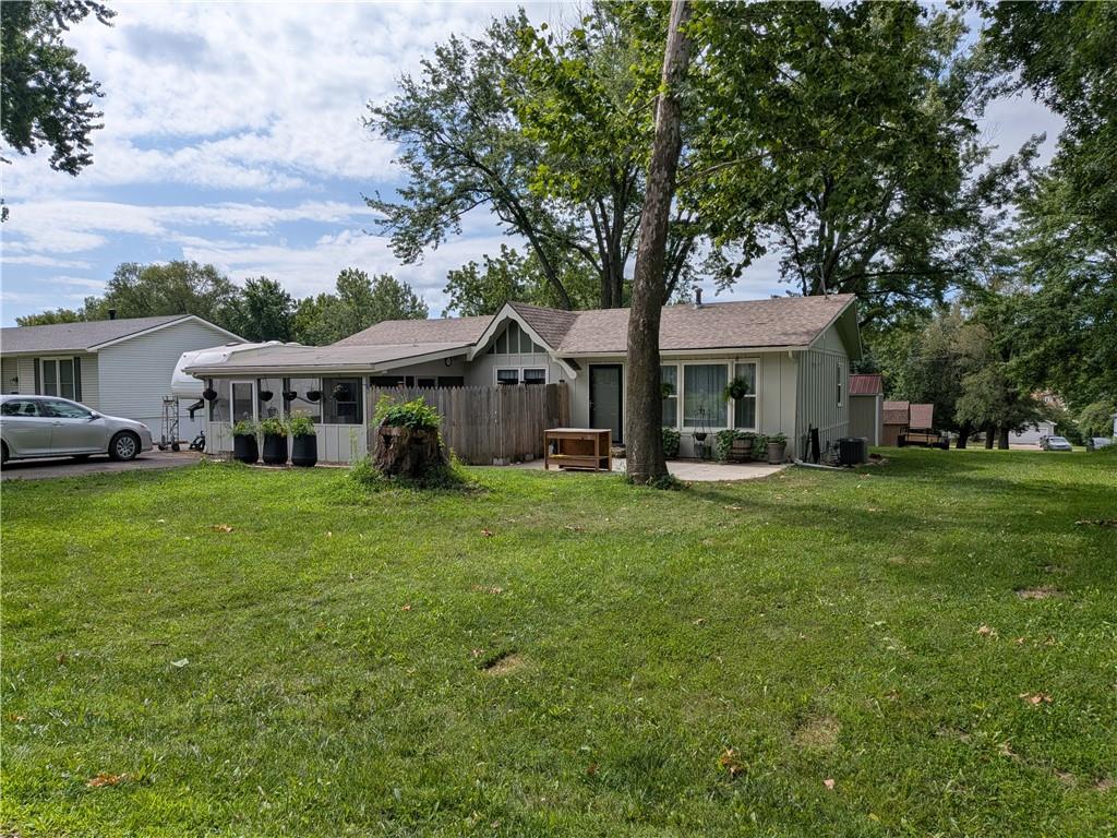 Photo of 705 Park Street Oskaloosa KS 66066