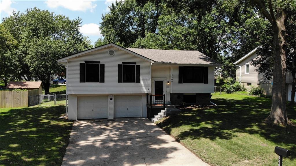 Photo of 1409 NW 48th Street Blue Springs MO 64015