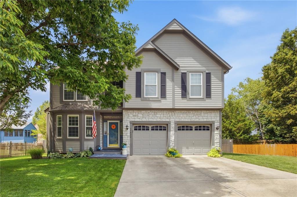 Photo of 15802 S Lindenwood Drive Olathe KS 66062