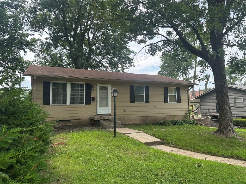 Photo of 8404 Booth Avenue Raytown MO 64138
