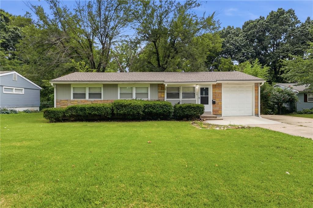 Photo of 6108 N Charlotte Street Kansas City MO 64118