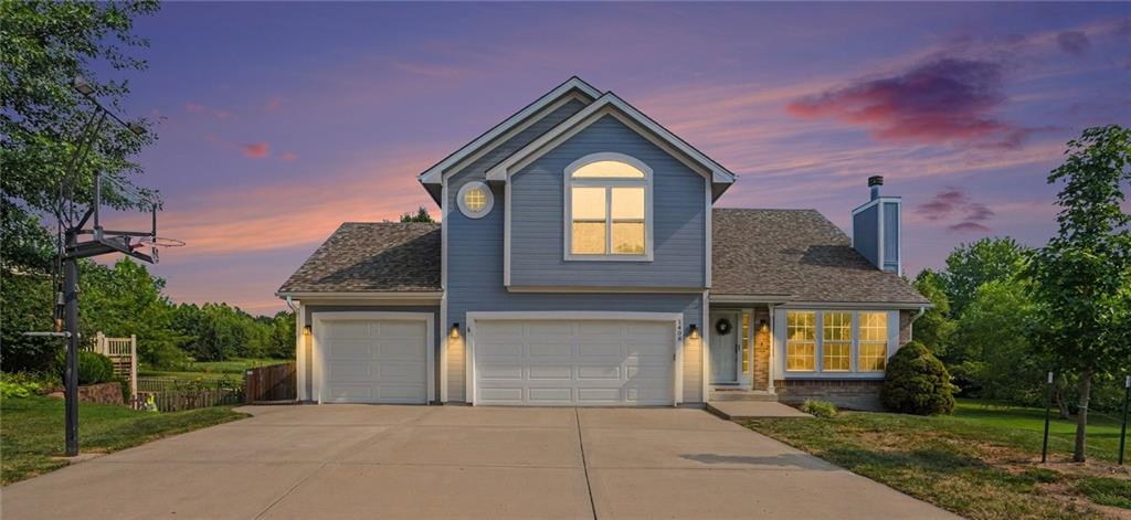 Photo of 1408 NE 196TH Court Smithville MO 64089
