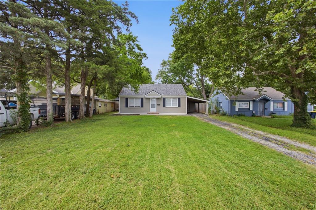 Photo of 1124 E 80th Street Kansas City MO 64131
