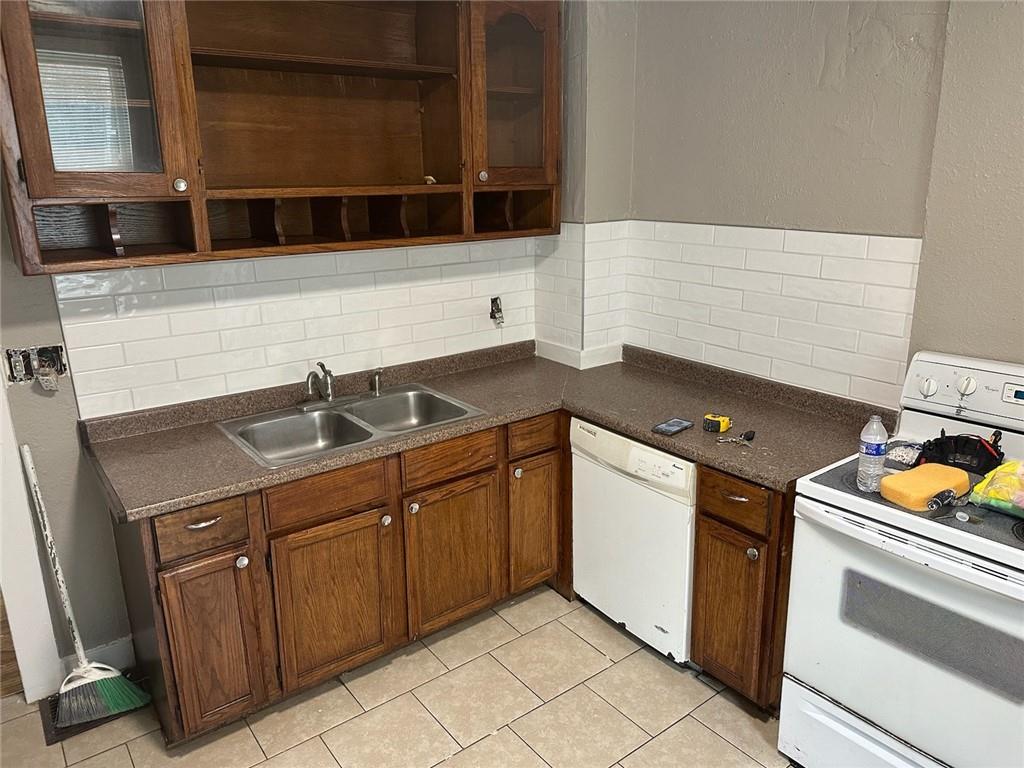 Photo of 1708 metropolitian Avenue Kansas City KS 66103