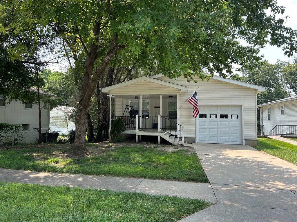 Photo of 725 A & B Kiowa Street Leavenworth KS 66048