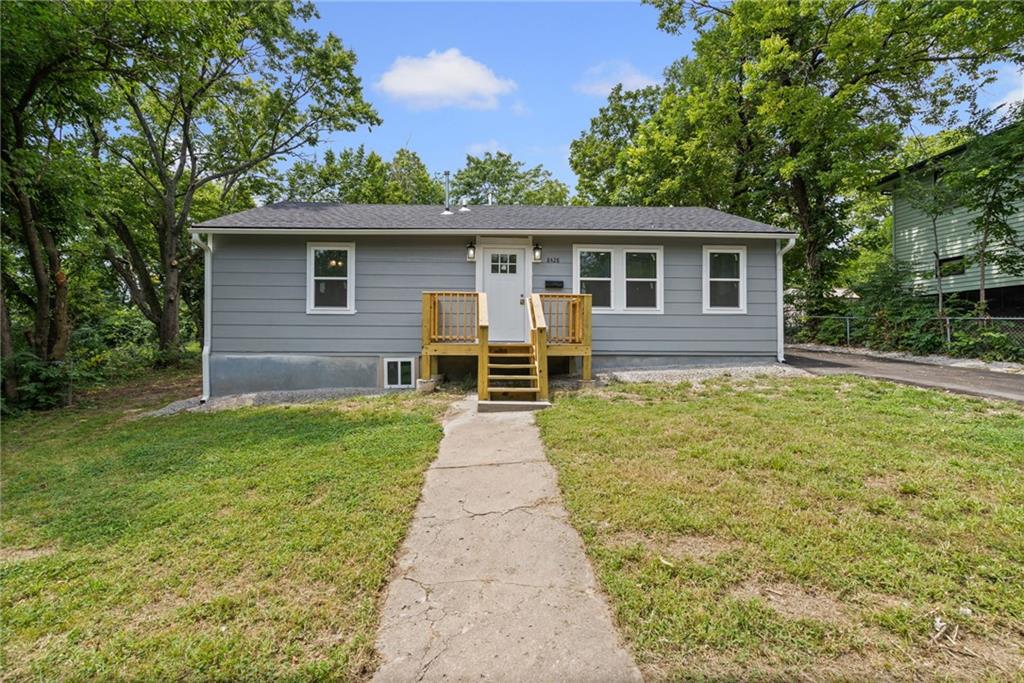 Photo of 8428 Flora Avenue Kansas City MO 64131