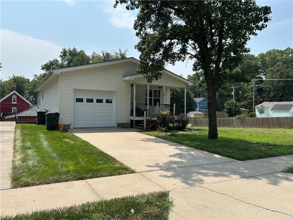 Photo of 727 A & B Kiowa Street Leavenworth KS 66048