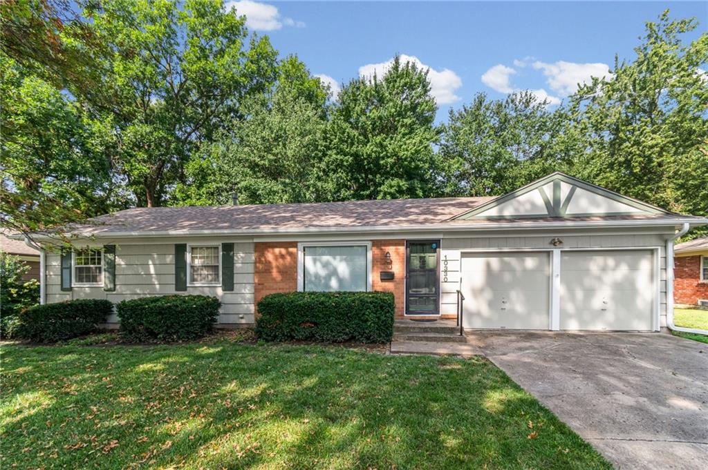 Photo of 10330 Dearborn Drive Overland Park KS 66207