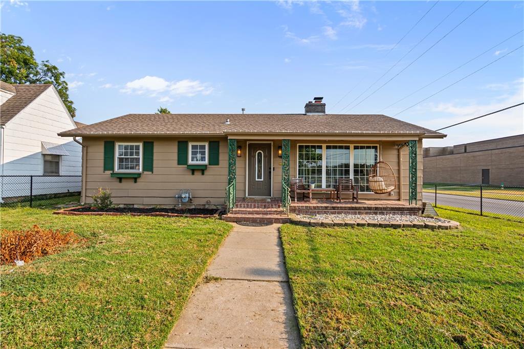 Photo of 1323 W 3rd Street Coffeyville KS 67337