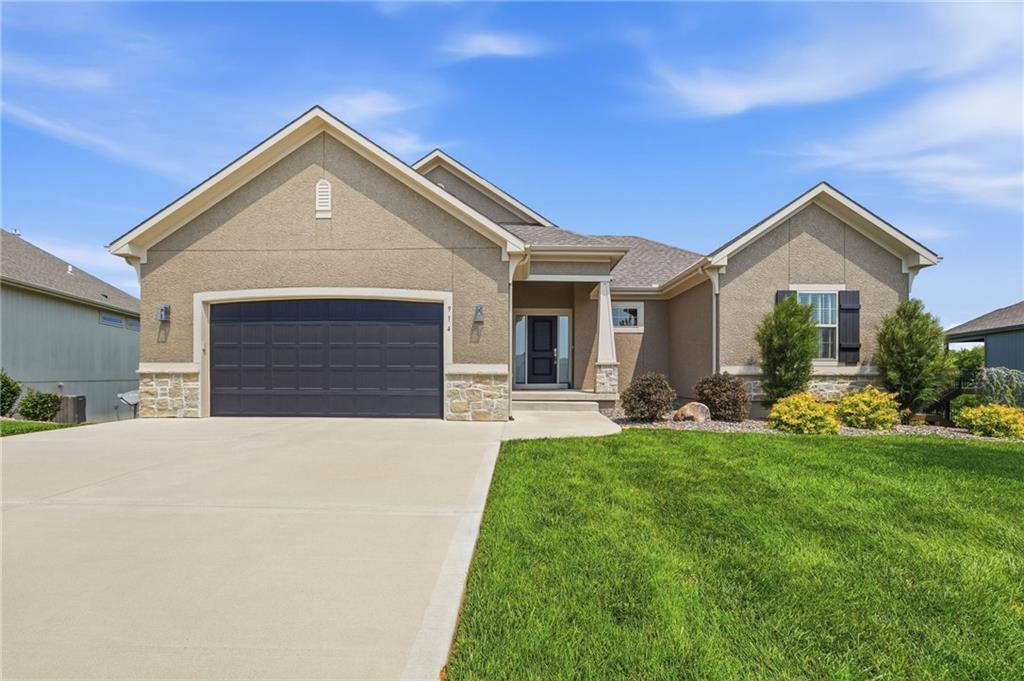 Photo of 914 Churchill Circle Raymore MO 64083