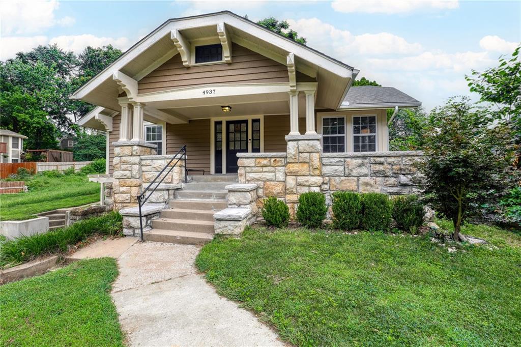 Photo of 4937 Westwood Road Kansas City MO 64112