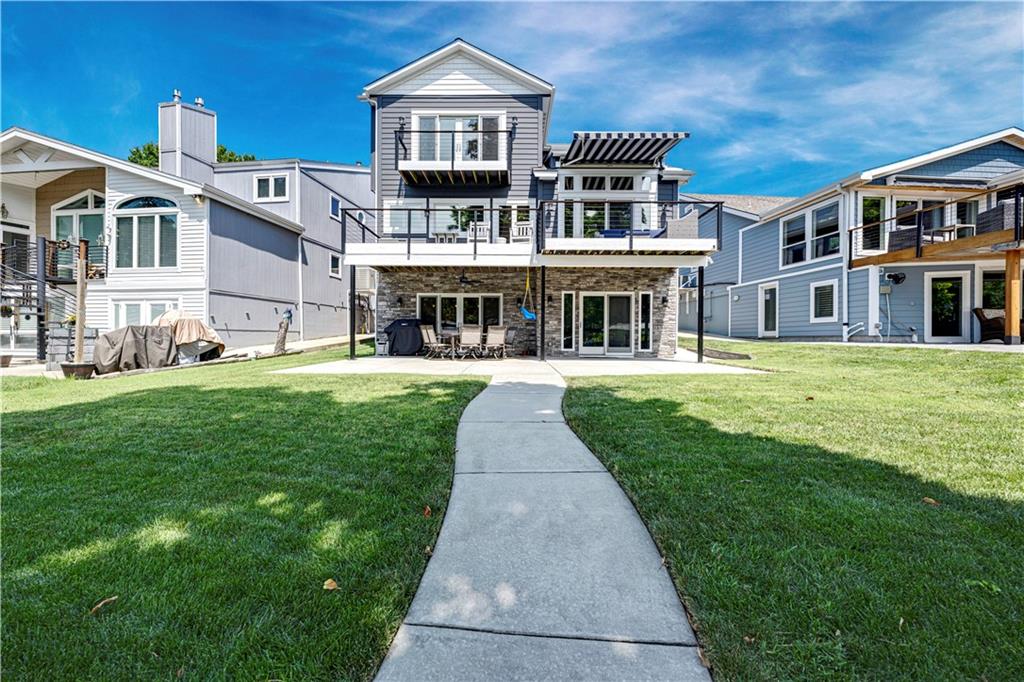 Photo of 2 W Street Lake Lotawana MO 64086