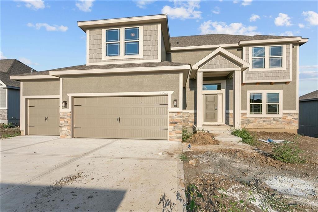Photo of 11034 N Corrington Avenue Kansas City MO 64156