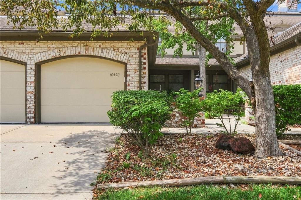 Photo of 10220 Foster Street Overland Park KS 66212