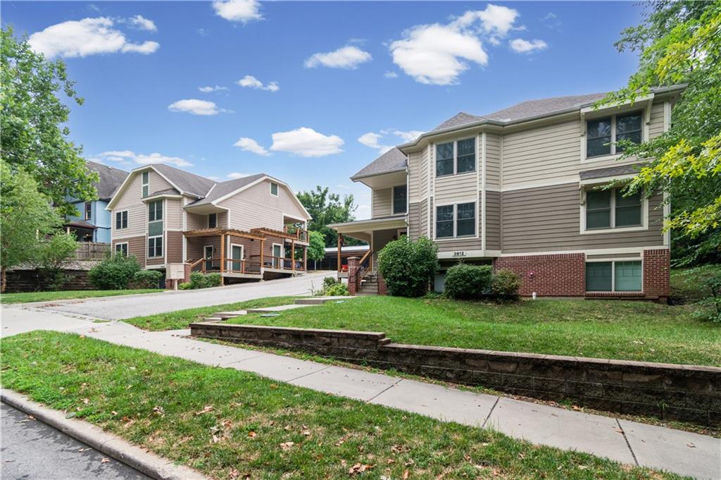 Photo of 3612 Bell Street Kansas City MO 64111