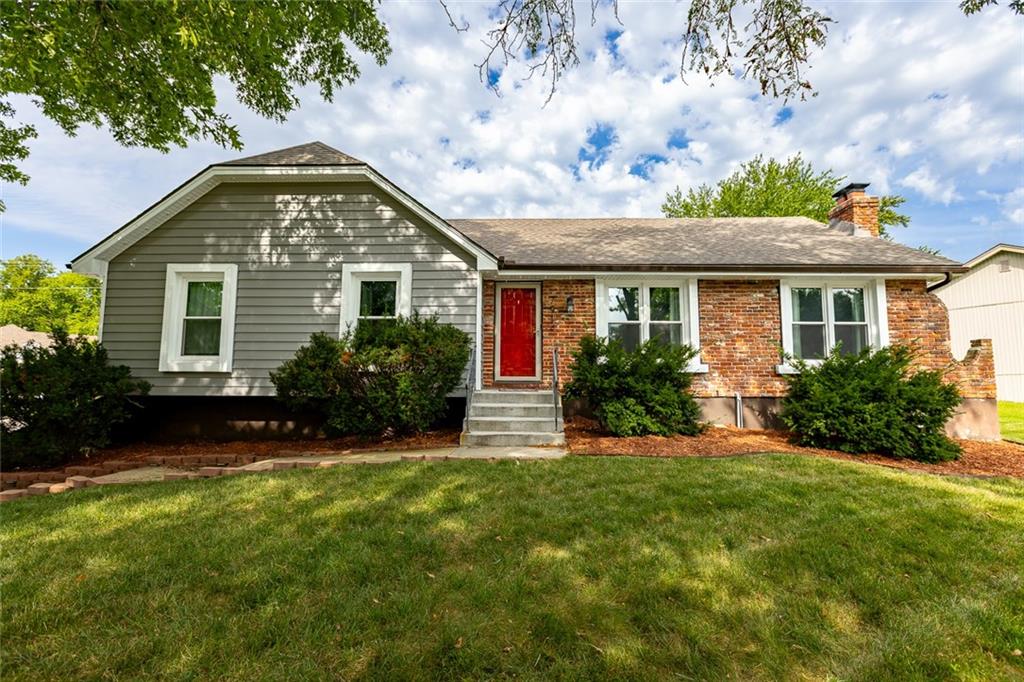 Photo of 7914 N Garfield Avenue Kansas City MO 64118