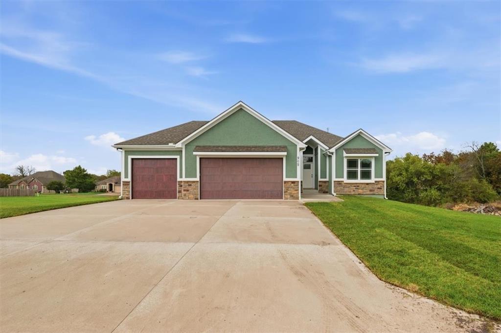 Photo of 12417 Black Oak Circle Peculiar MO 64078