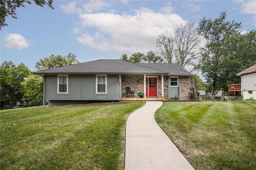 Photo of 3800 NE Carriage Street Lee's Summit MO 64064