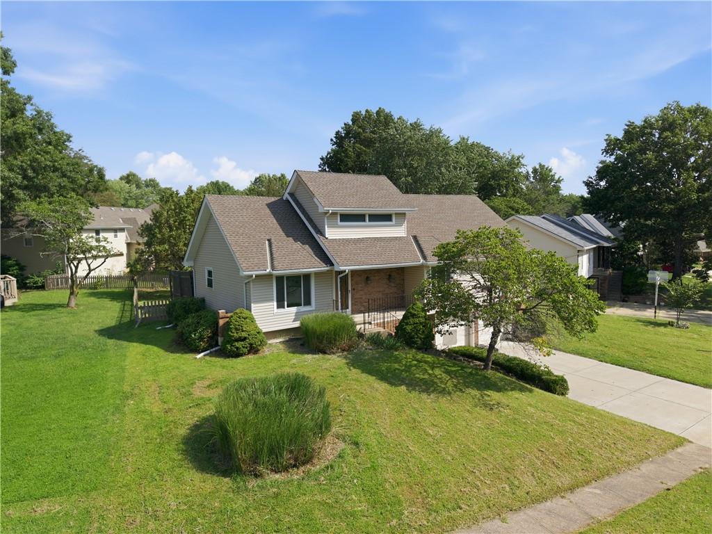 Photo of 1128 NE Columbus Street Lee's Summit MO 64086