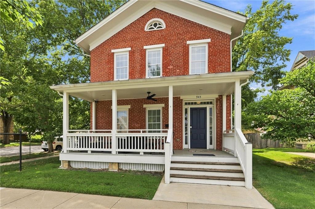 Photo of 945-945 1/2 Kentucky Street Lawrence KS 66044
