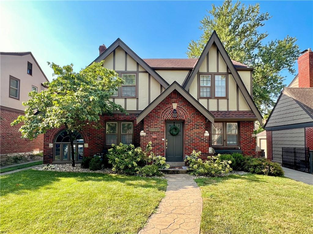 Photo of 1279 W 72nd Terrace Kansas City MO 64114