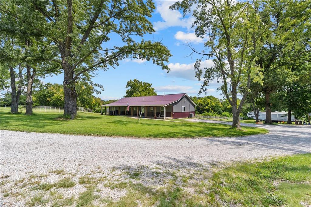 Photo of 395 NW 1101st Road Centerview MO 64019