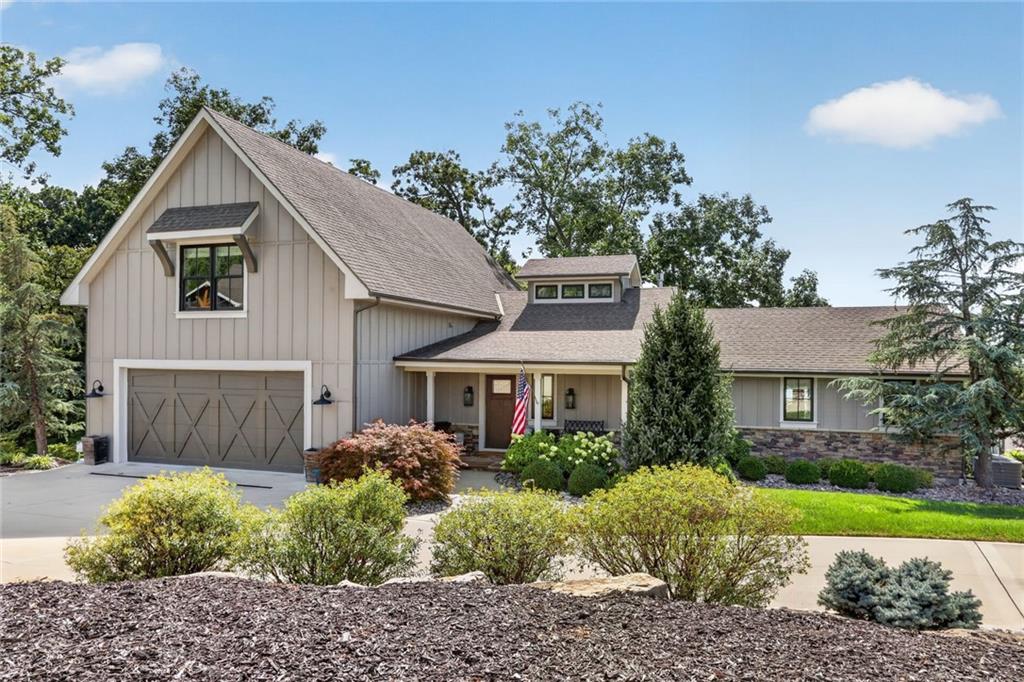 Photo of 7400 NW Whipple Lane Weatherby Lake MO 64152