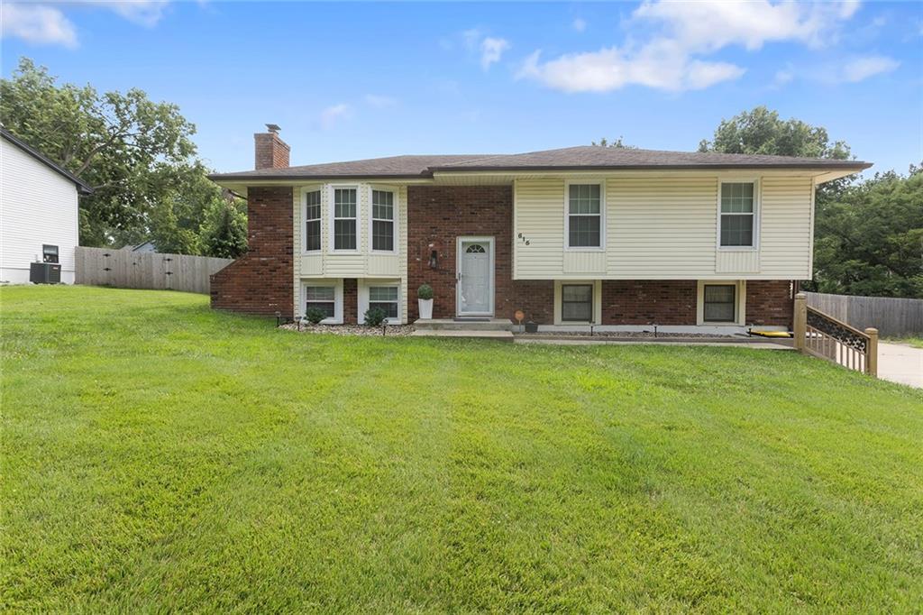 Photo of 615 NE 113th Street Kansas City MO 64155