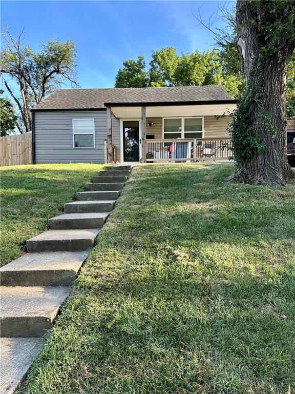 Photo of 5201 locust Avenue Kansas City KS 66106