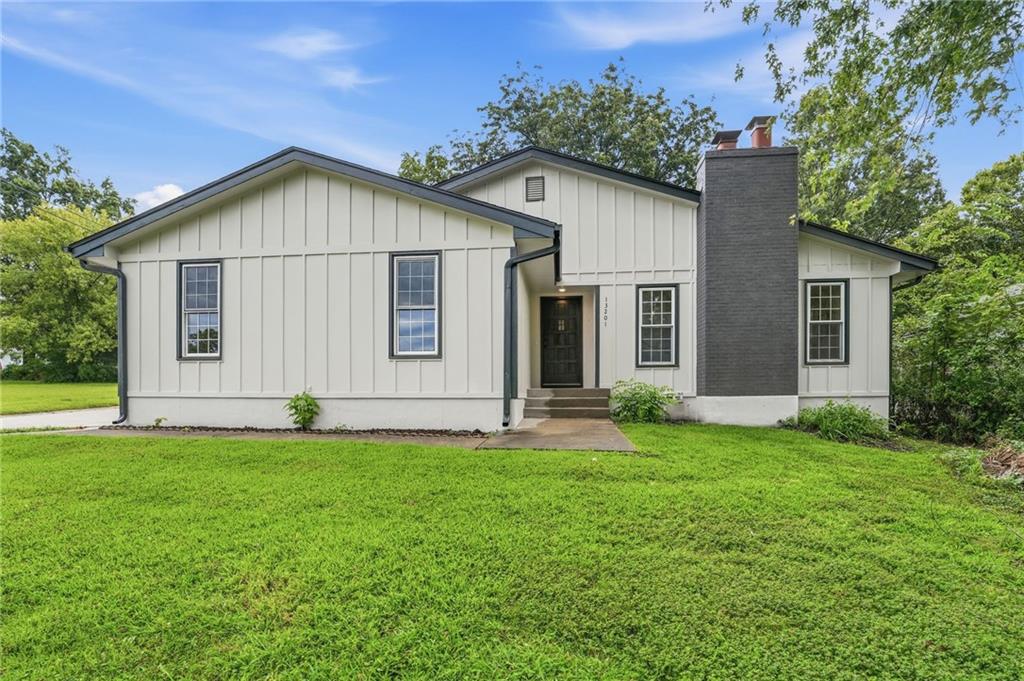 Photo of 13201 Craig Avenue Grandview MO 64030