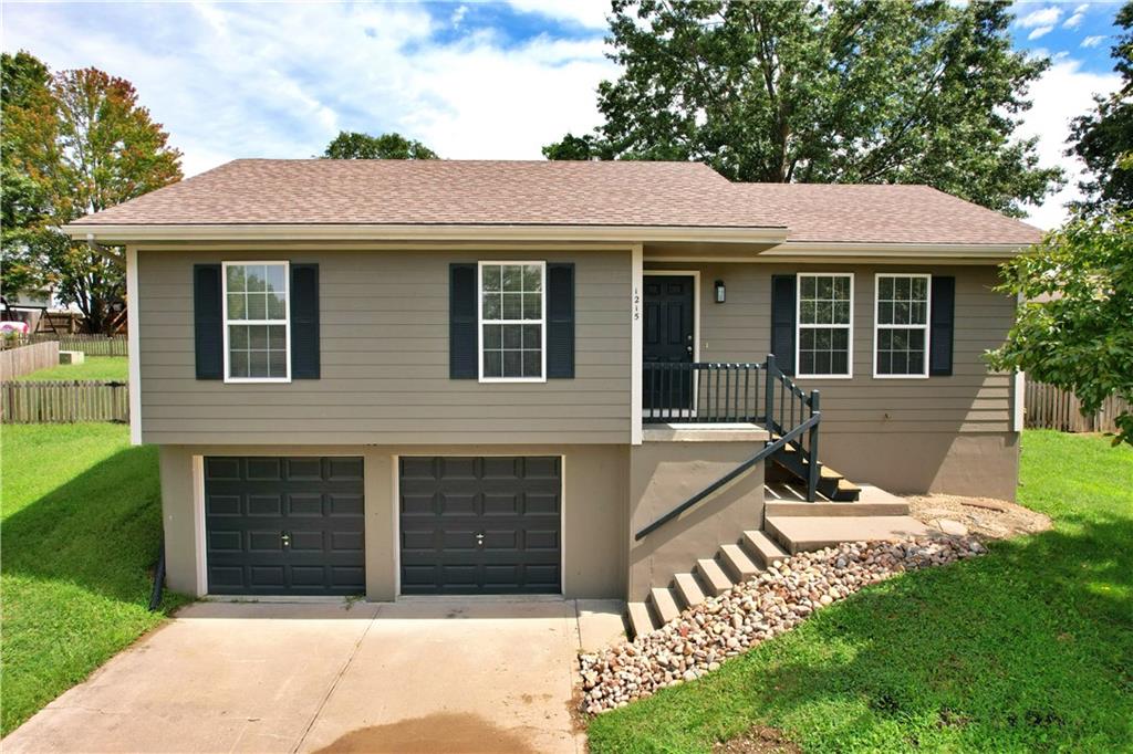 Photo of 1215 Susan Street Kearney MO 64060