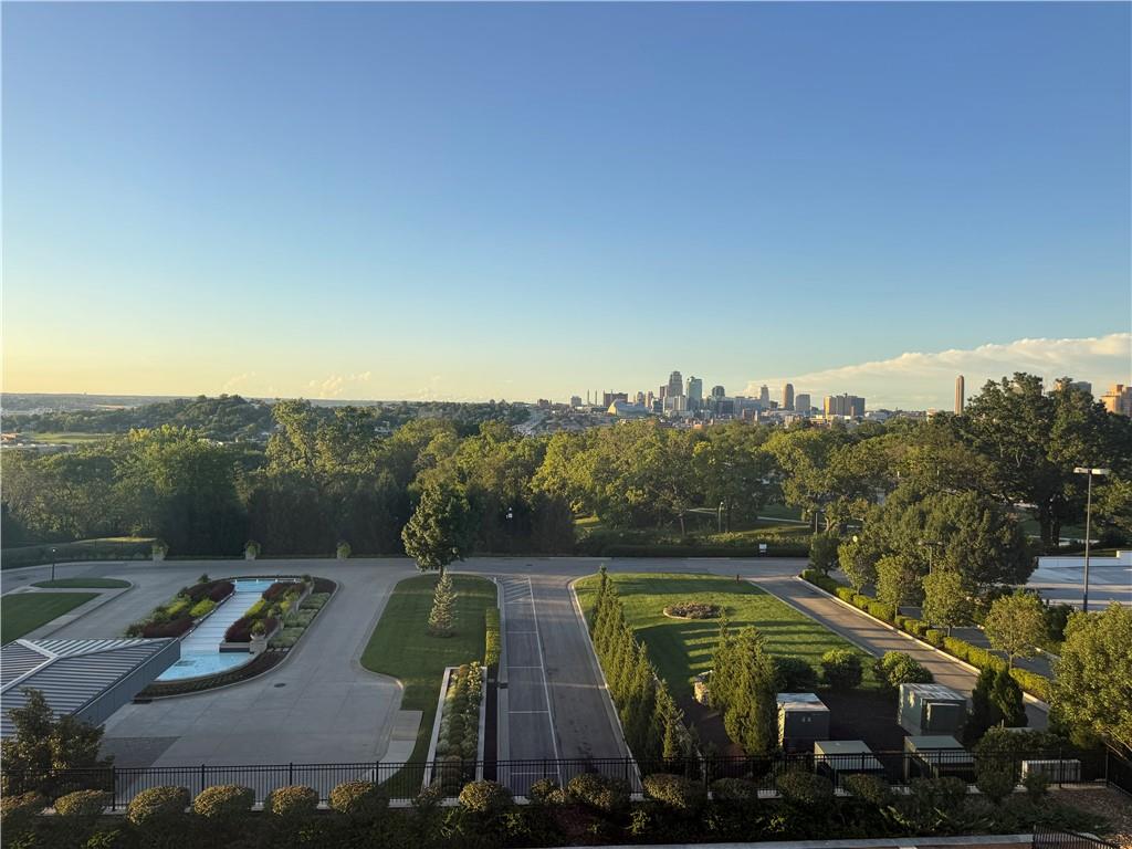 Photo of 700 W 31st #304 Street #304 Kansas City MO 64108
