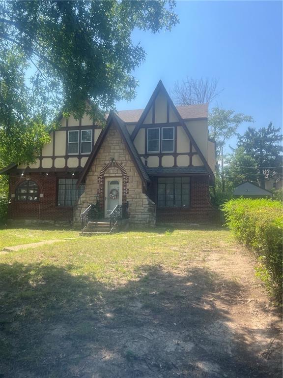 Photo of 1201 W Gregory Boulevard Kansas City MO 64114