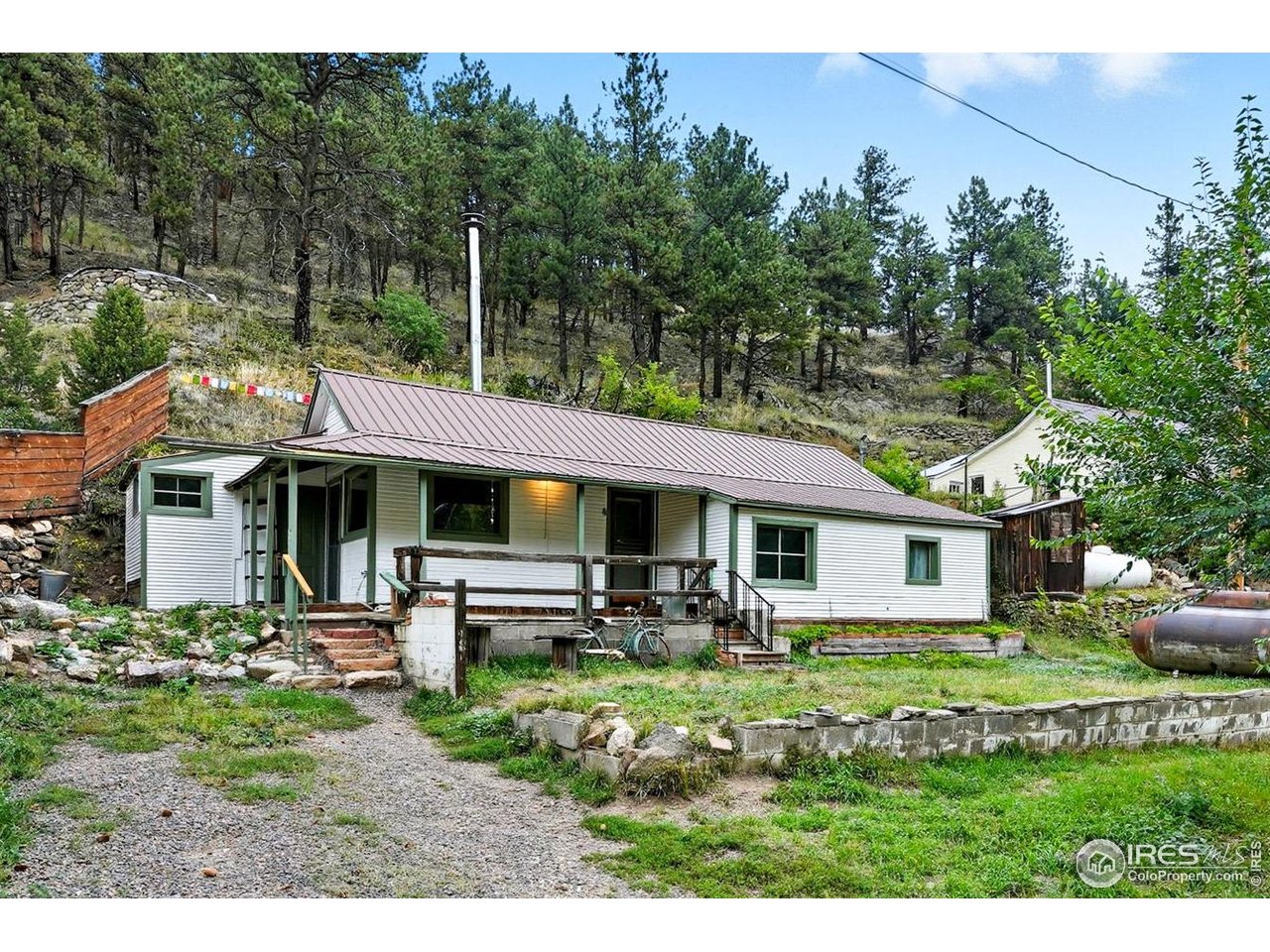 Photo of 6122 Fourmile Canyon Dr Boulder CO 80302