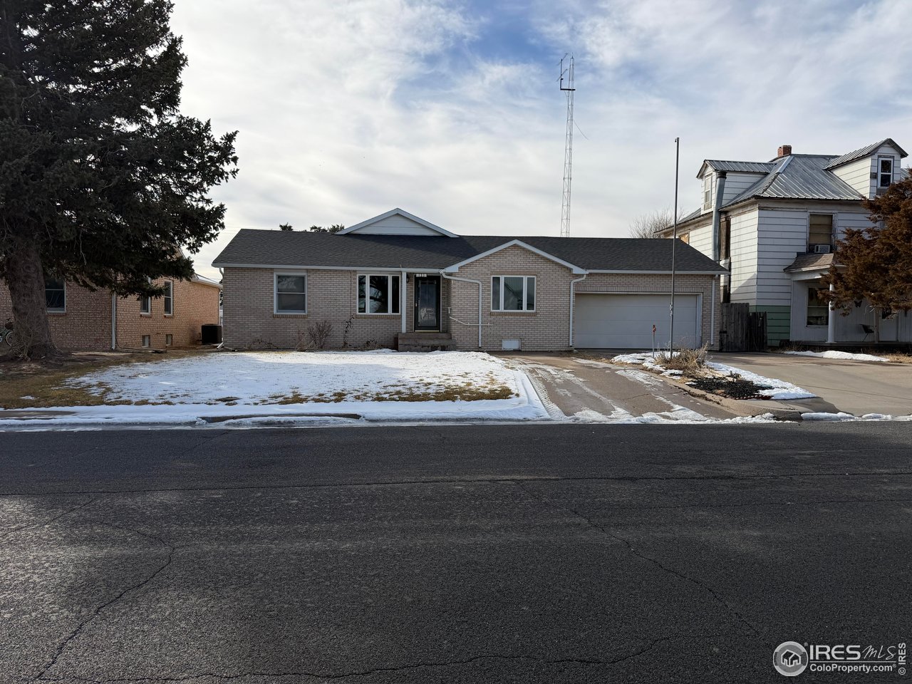 Photo of 131 E 2nd St Cheyenne Wells CO 80810