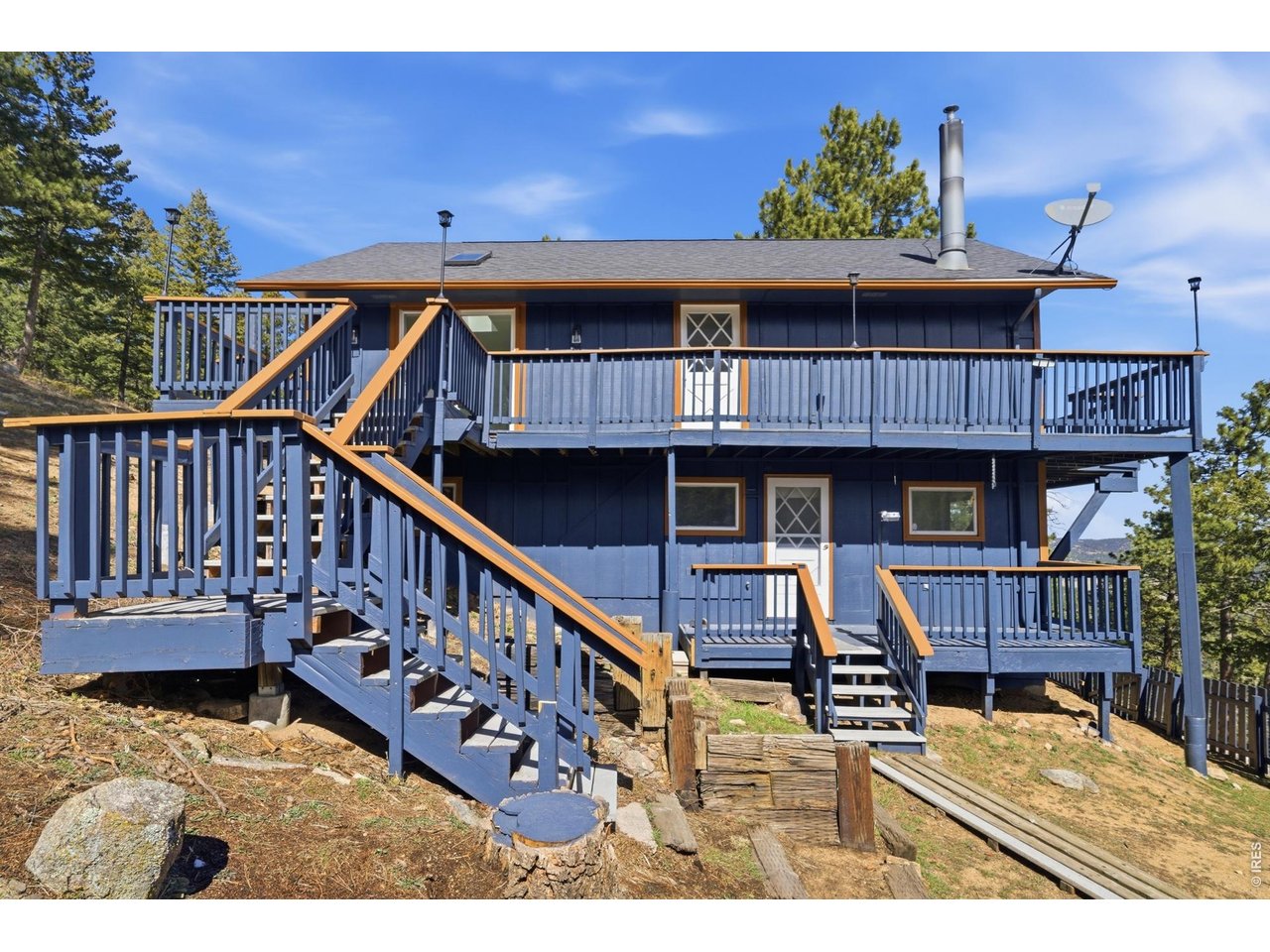 Photo of 910 Chute Rd Golden CO 80403
