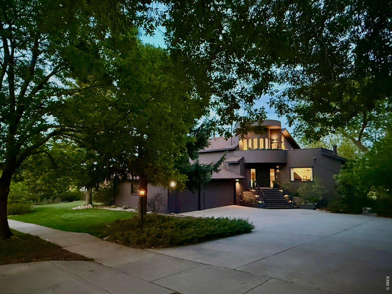 Photo of 6686 Fairways Dr Niwot CO 80503