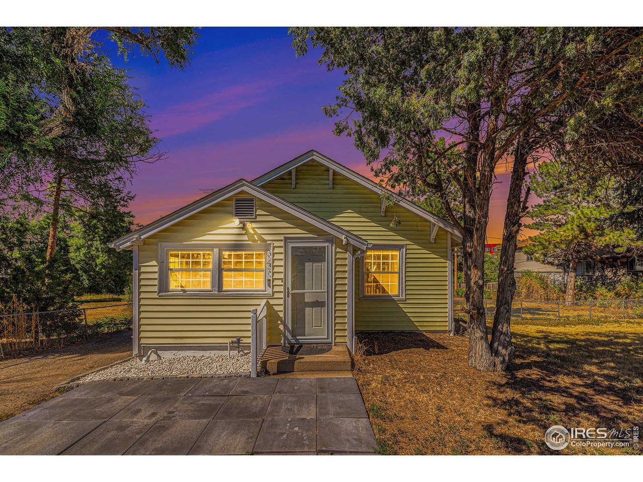 Photo of 347 W Rafferty Gardens Ave Littleton CO 80120