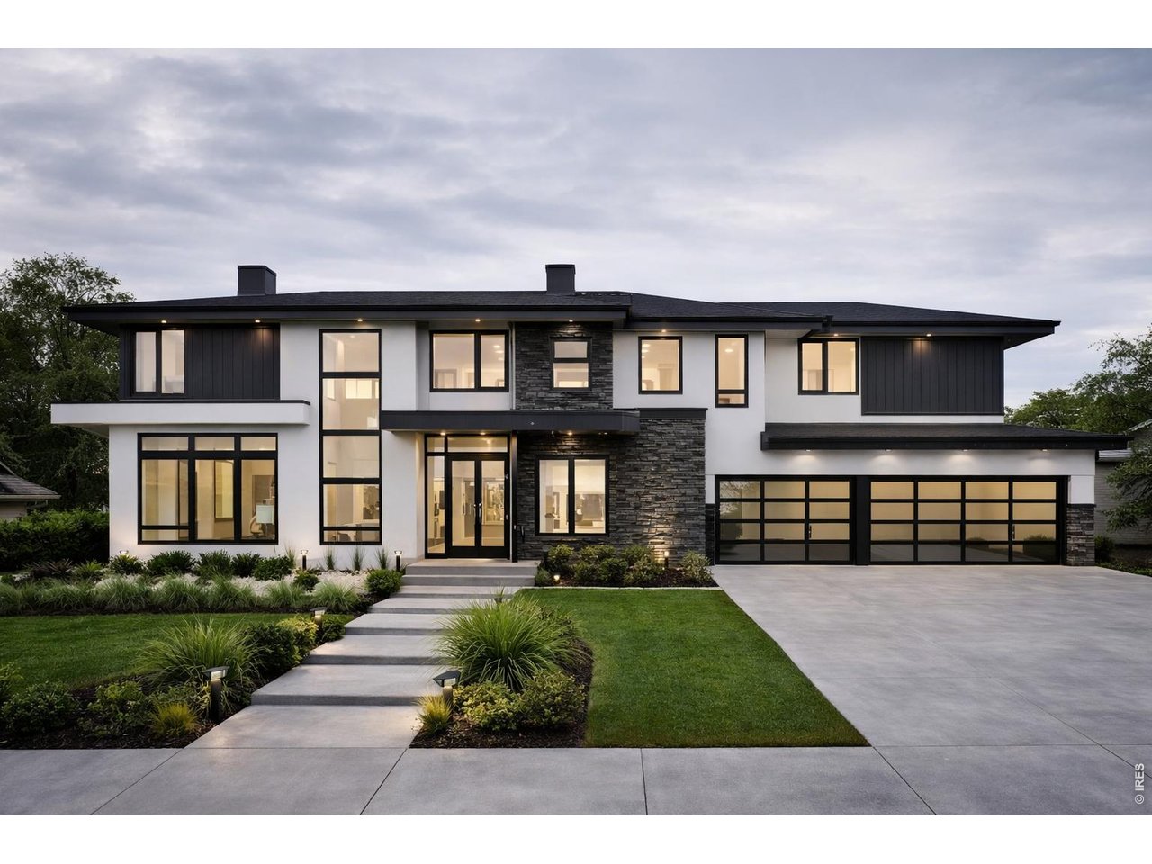 Photo of 9715 Meadow Ridge Ln Longmont CO 80504