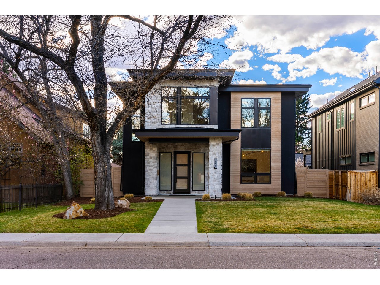 Photo of 1983 S Saint Paul St Denver CO 80210