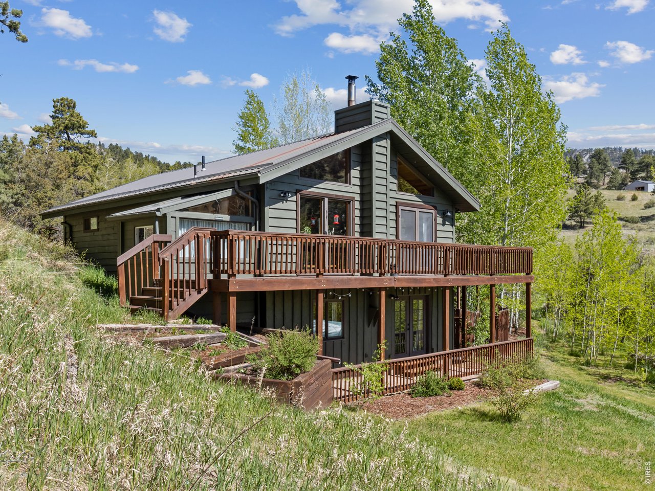 Photo of 417 Dunraven Glade Rd Glen Haven CO 80532