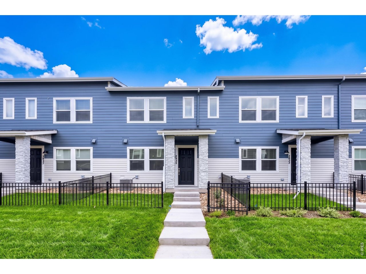 Photo of 2833 Bear Springs Cir Longmont CO 80503