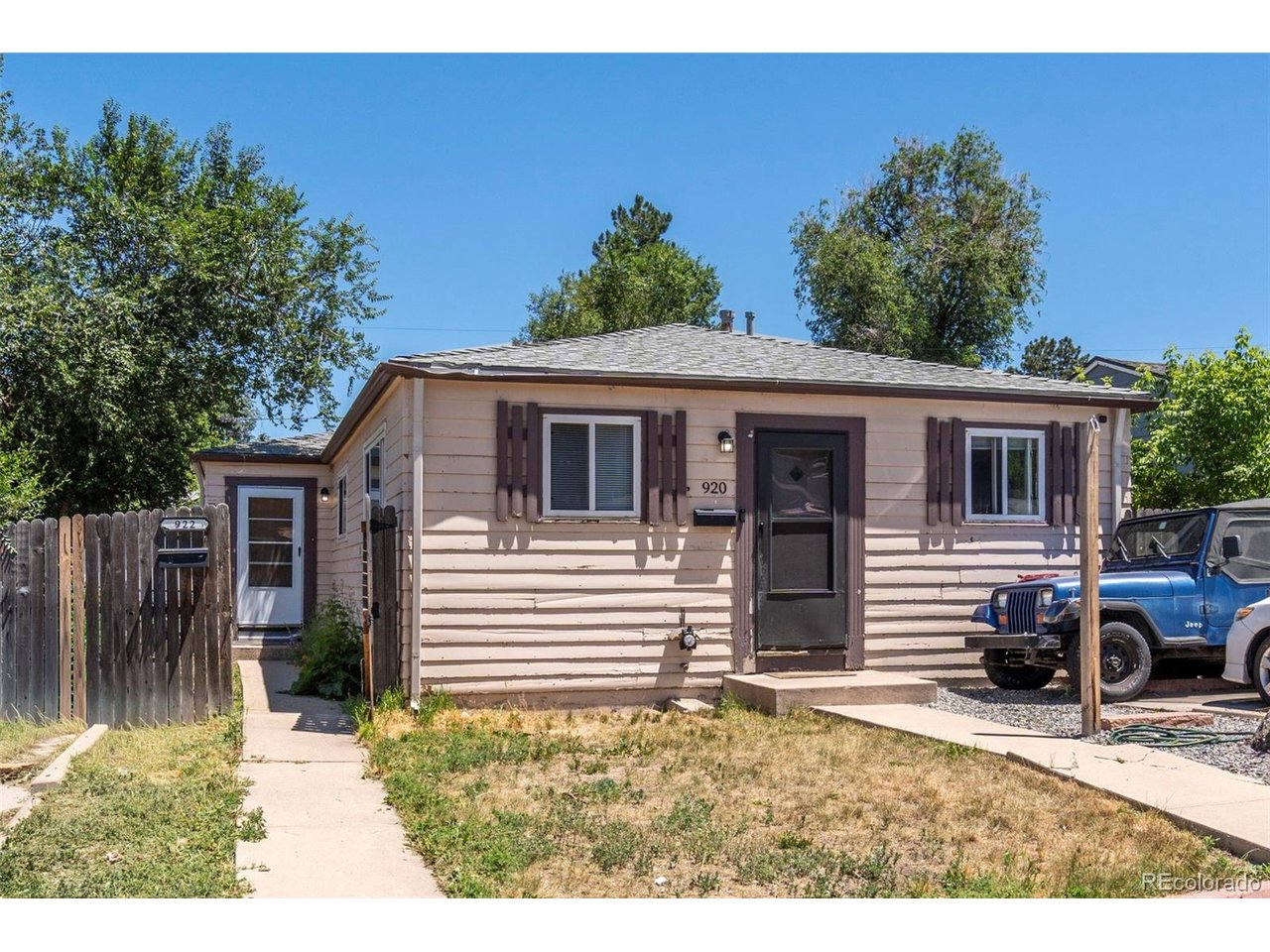 Photo of 920 Newton St Denver CO 80204