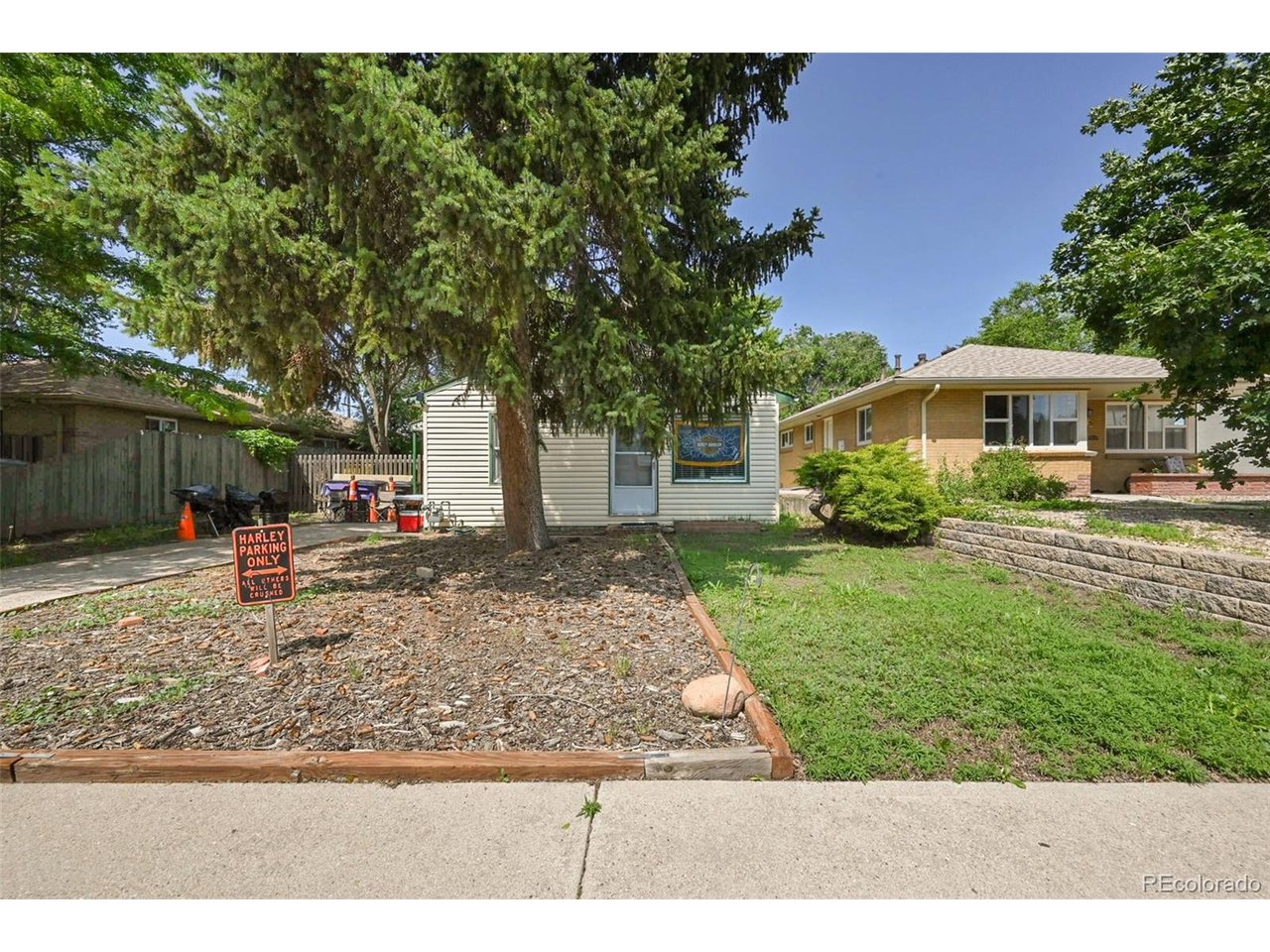 Photo of 735 S Krameria St Denver CO 80224