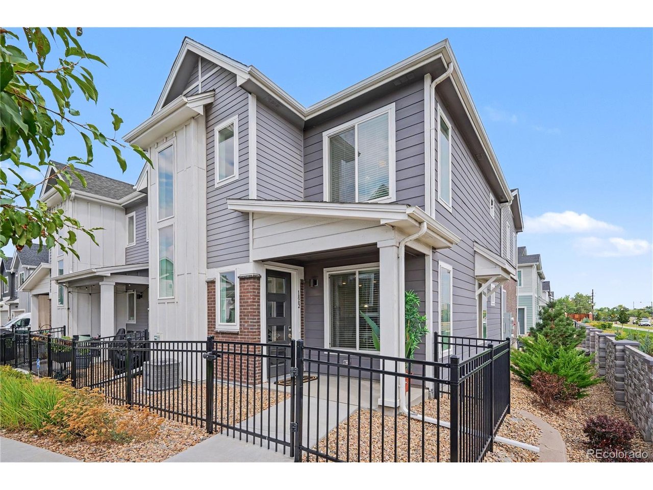 Photo of 1862 S Poplar Ct Denver CO 80224