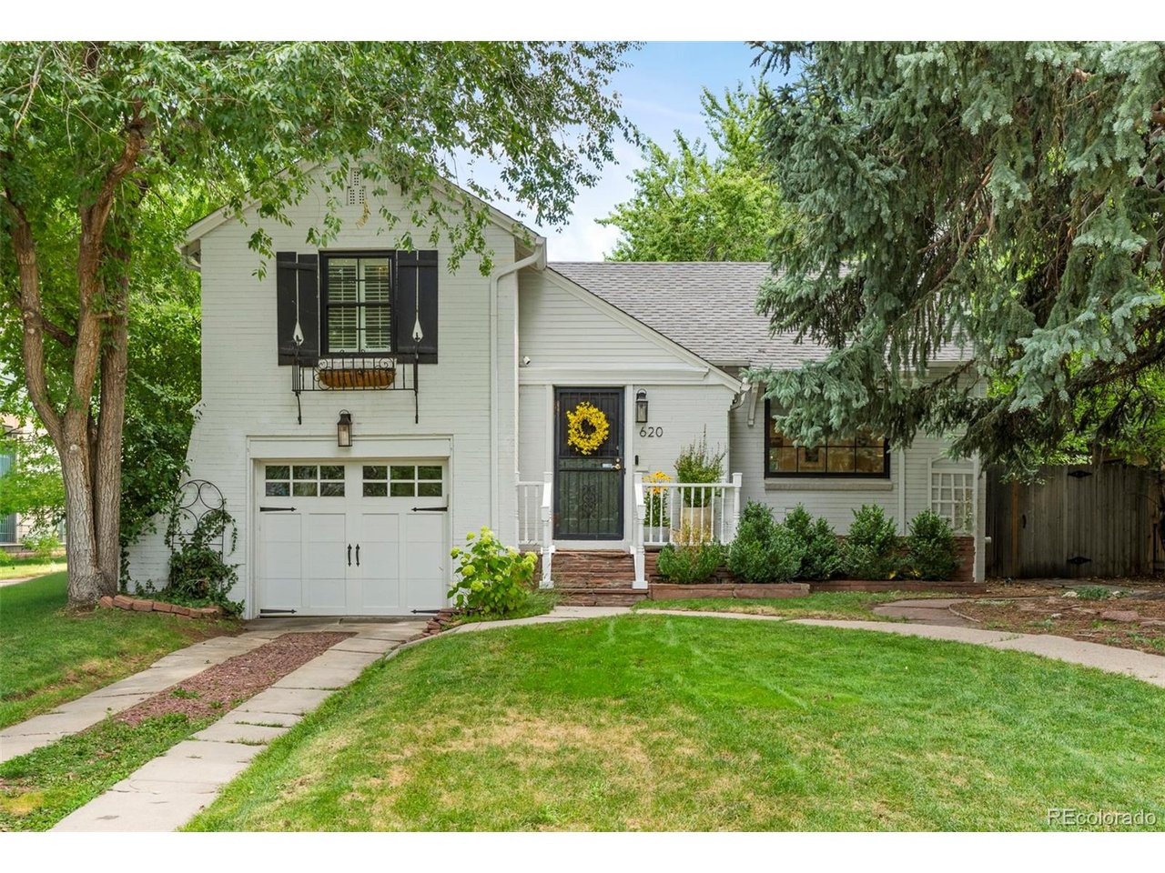 Photo of 620 Leyden St Denver CO 80220