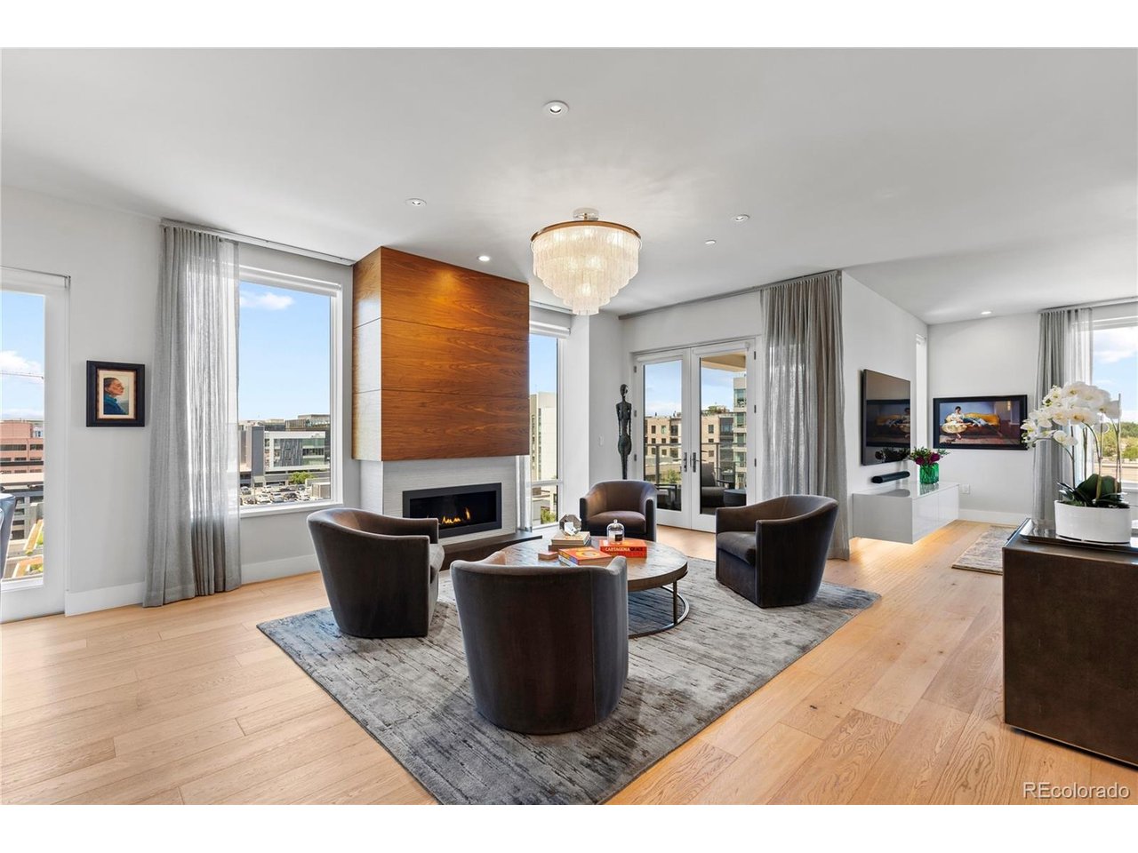 Photo of 155 Steele St #716 Denver CO 80206