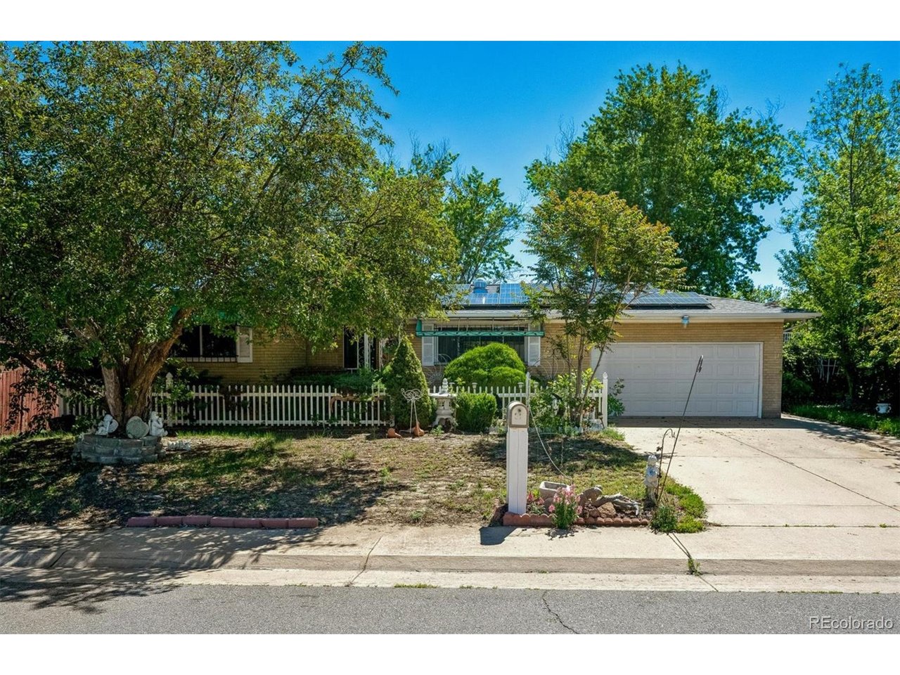 Photo of 5014 Scranton Ct Denver CO 80239